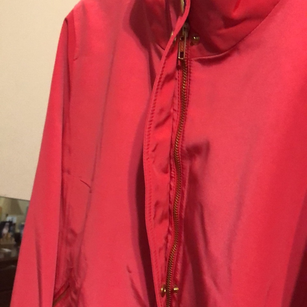Red sleek jacket - Picture 3 of 4